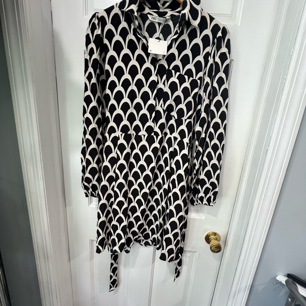 Zara Black and White Bishop Sleeve Midi Dress